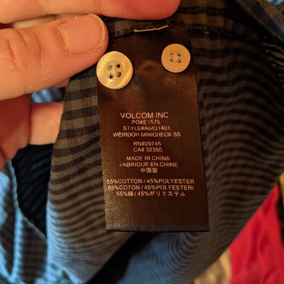 Volcom Short Sleeve Button Up Shirt - Size M - Picture 7 of 9